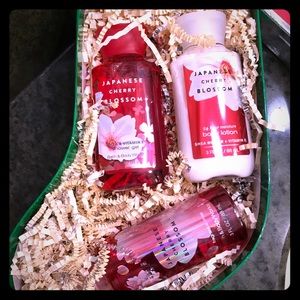 Bath and Body Works Japanese Cherry Blossom Set